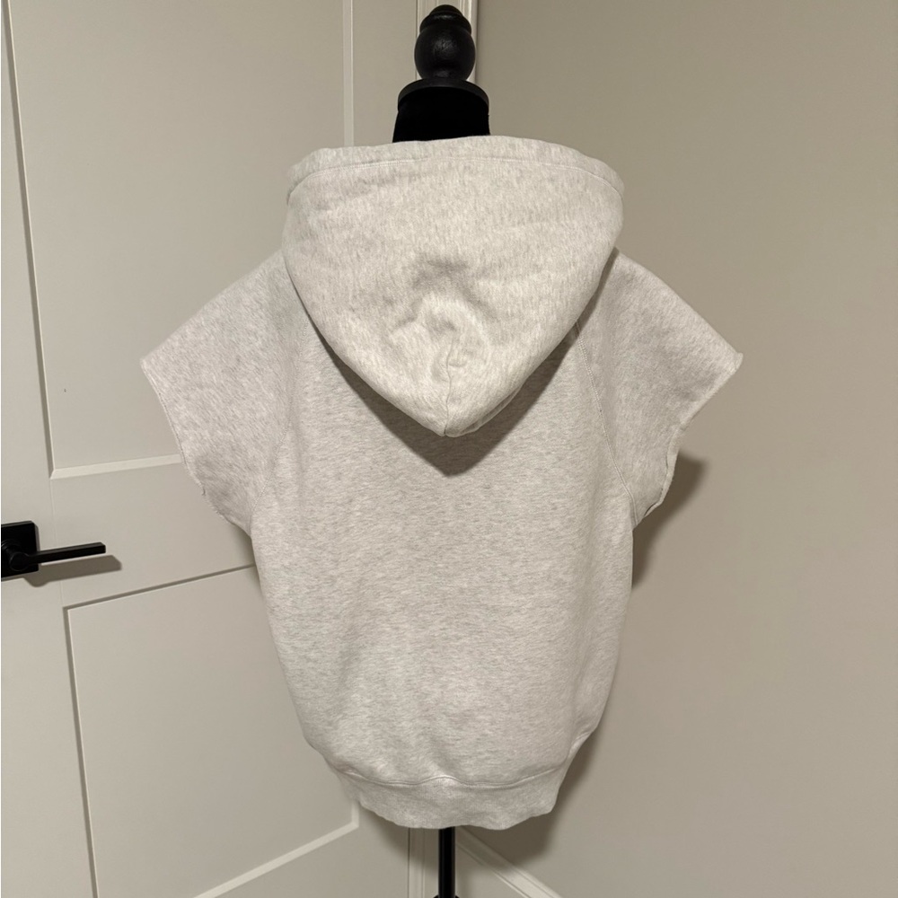 Aritzia TNA Cozy Fleece Boyfriend Sleeveless Hoodie - Picture 2 of 7